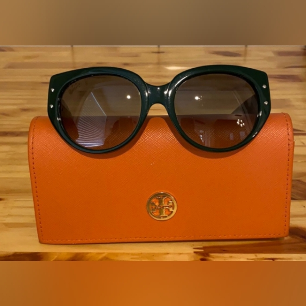 Green & Brown Tortoise Sunglasses w/ Case